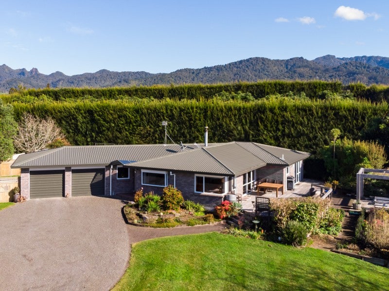 203 Rea Road, Katikati - Carousel 1