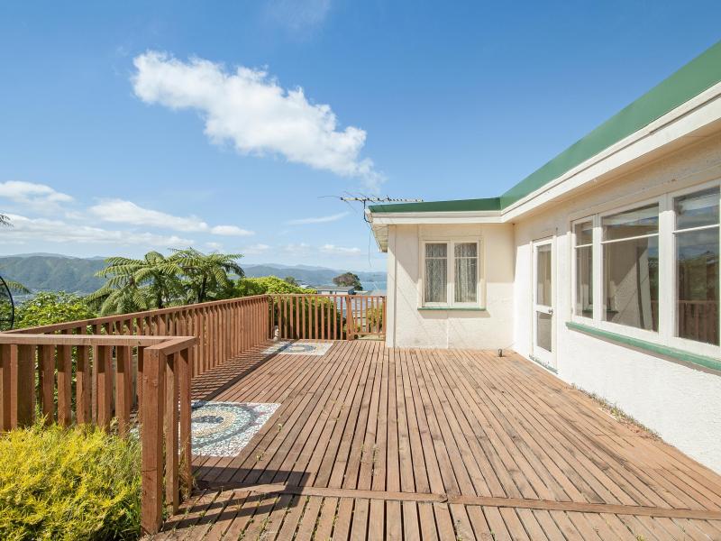 1 Pokohiwi Road, Normandale, Lower Hutt - Carousel 2