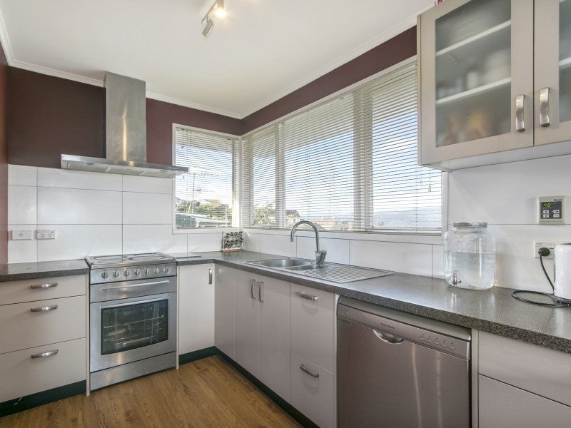 108 Tirohanga Road, Tirohanga, Lower Hutt - Carousel 2