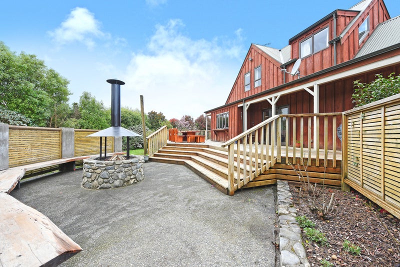 100 Emerald Hill Drive, Birchville, Upper Hutt - Carousel 1