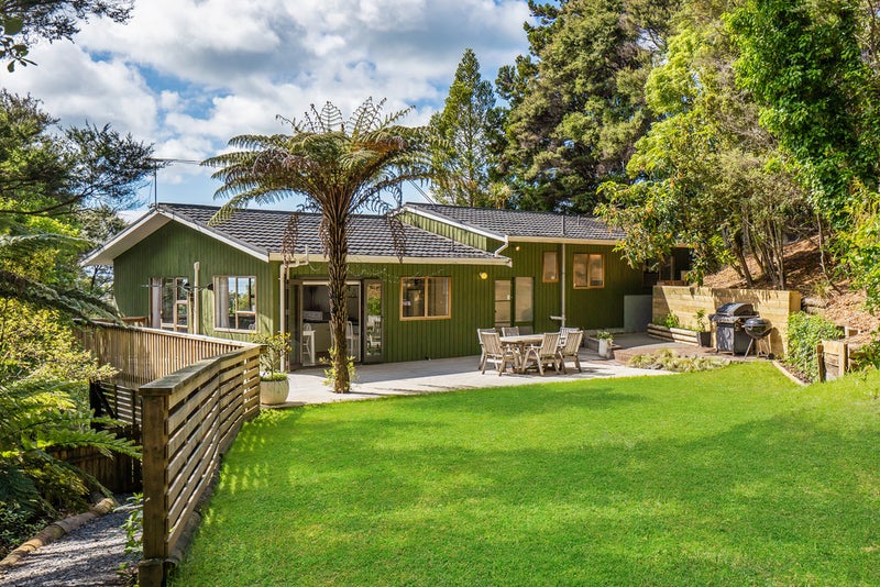 36 Rauhuia Crescent, Parau, Auckland - Carousel 1