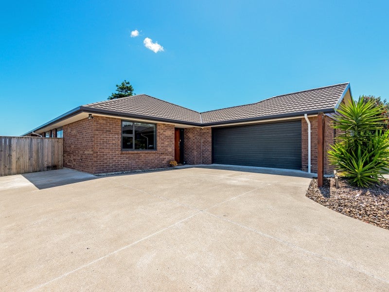 11 Galea Grove, Kelvin Grove, Palmerston North - Carousel 21