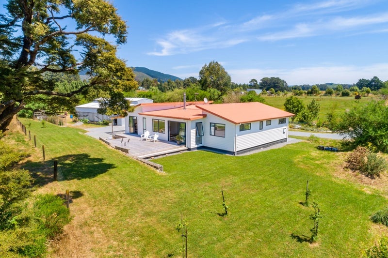 77 Rural View Way, Maymorn, Upper Hutt - Carousel 2