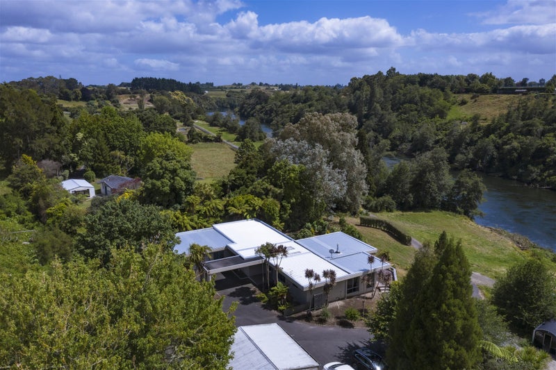 86 Lowe Road, Rukuhia, Hamilton - Carousel 1