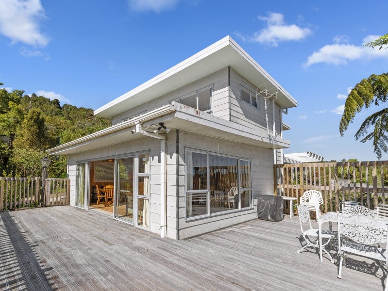 33 Oxford Road, Lake Rotoma - Carousel 1