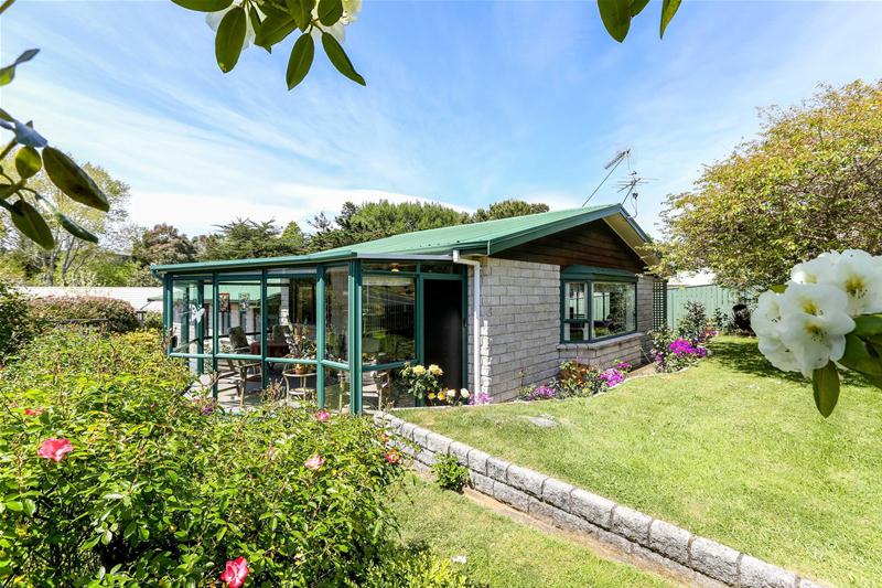 5 Cyrus Street, Whalers Gate, New Plymouth - Carousel 1