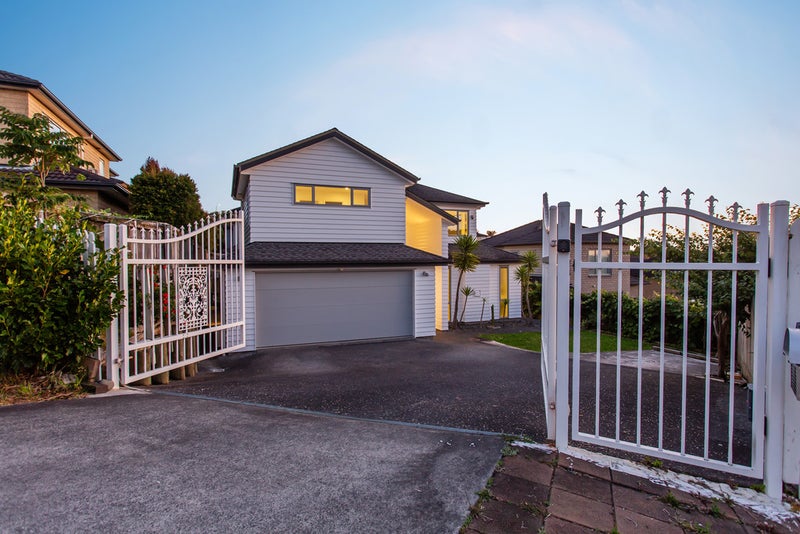 13 Kilear Close, Pinehill, Auckland - Carousel 1
