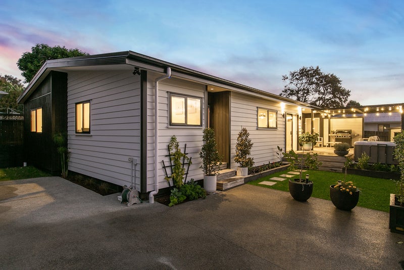 159C Beach Haven Road, Beach Haven, Auckland - Carousel 1