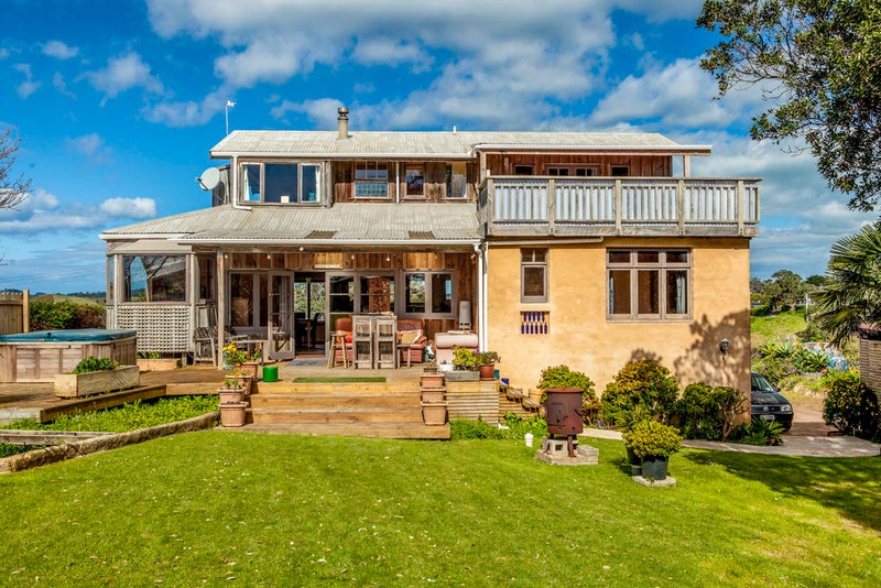 46 Cory Road, Palm Beach, Waiheke Island - Carousel 2