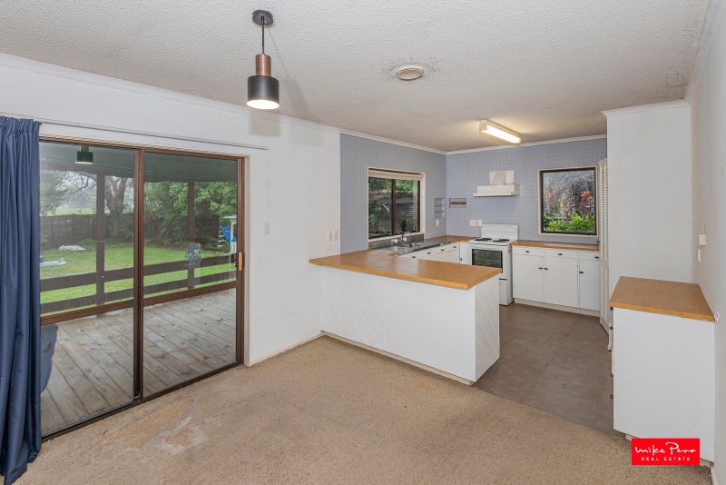 1 Clark Street, Hikurangi, Hikurangi - Carousel 1