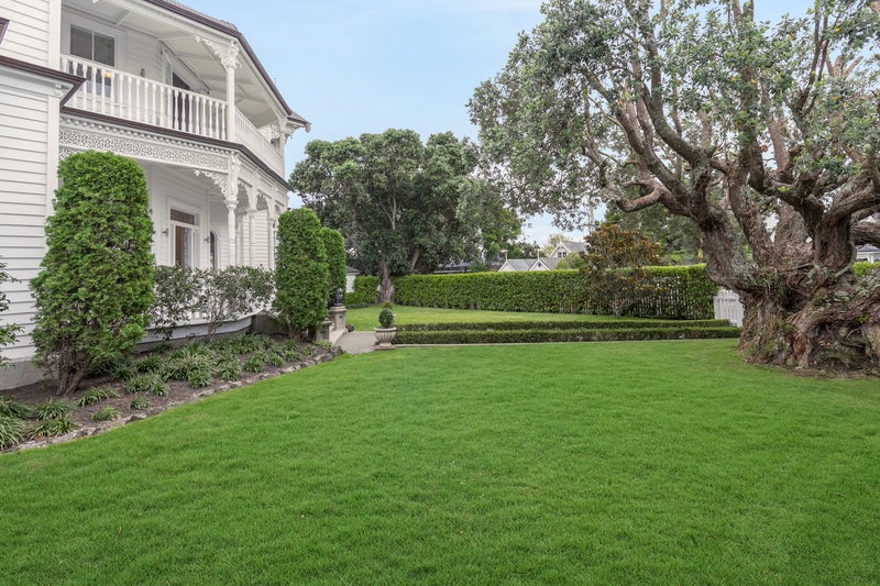 2 Stack Street, Herne Bay, Auckland - Carousel 2