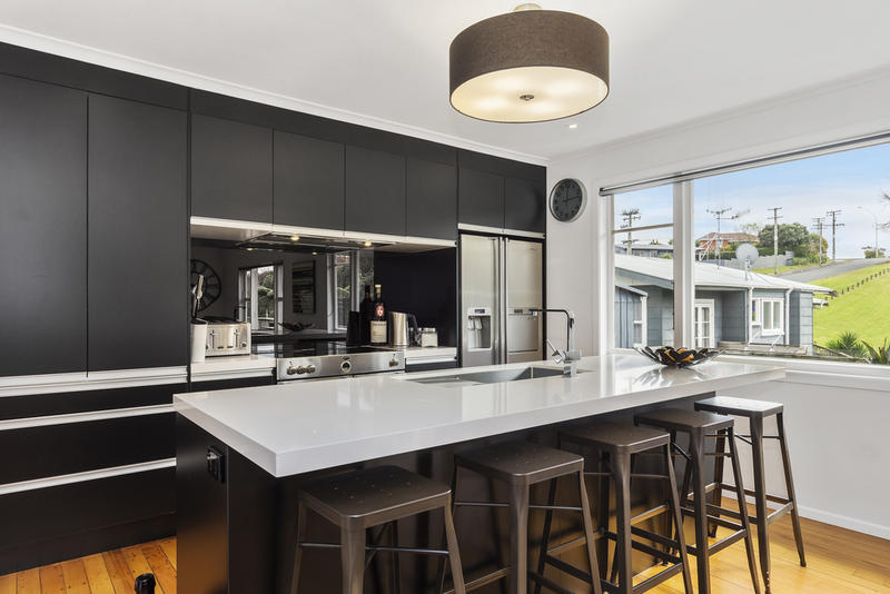 27 Church Street, Gate Pa, Tauranga - Carousel 2