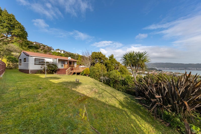 80 Eskdale Road, Papakowhai, Porirua - Carousel 1