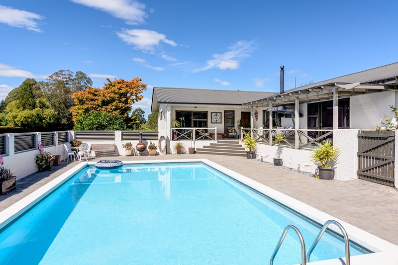 87 Neudorf Road, Upper Moutere - Carousel 1