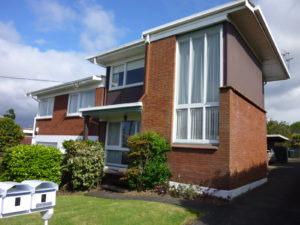 2/32 Turama Road, Royal Oak, Auckland - Carousel 1