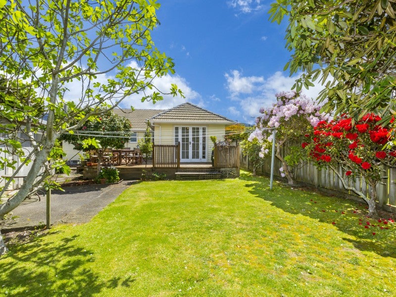 5 Maher Street, Elderslea, Upper Hutt - Carousel 1