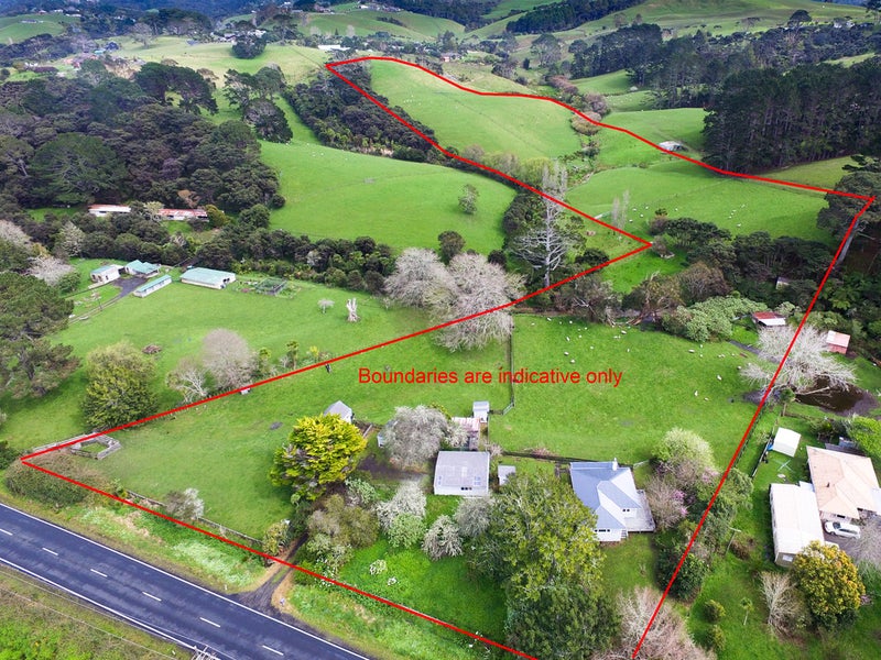 102 Waitakere Road, Waitākere, Auckland - Carousel 1