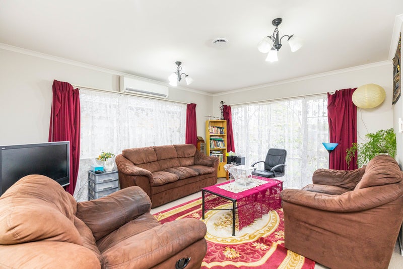13 Fitchburg Place, Mangere, Auckland - Carousel 2