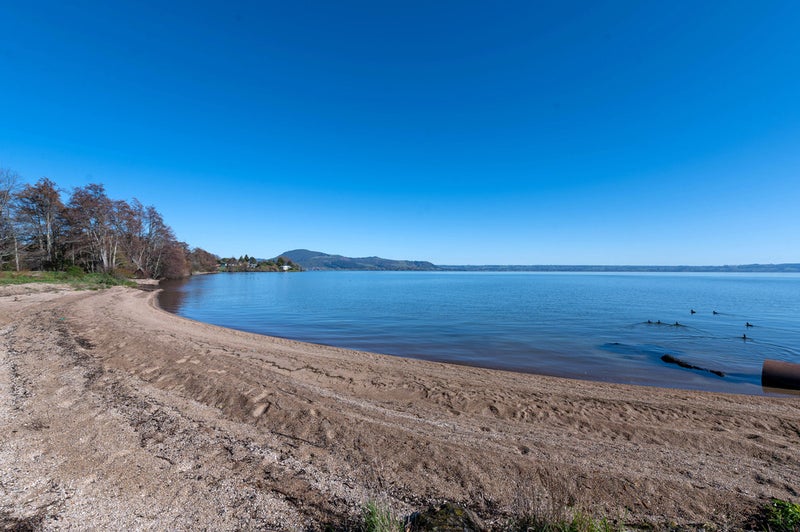 25 Holden Avenue, Holdens Bay, Rotorua - Carousel 1