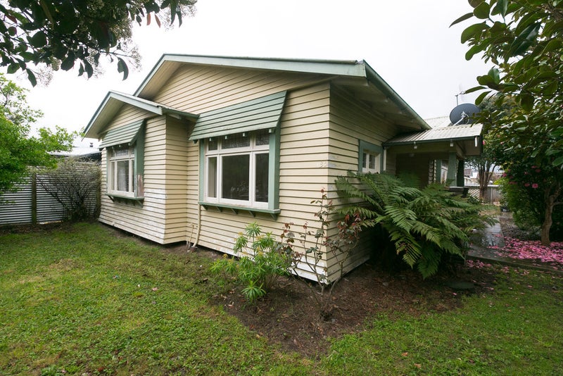 20 Kowhai Avenue, Takaro, Palmerston North - Carousel 2