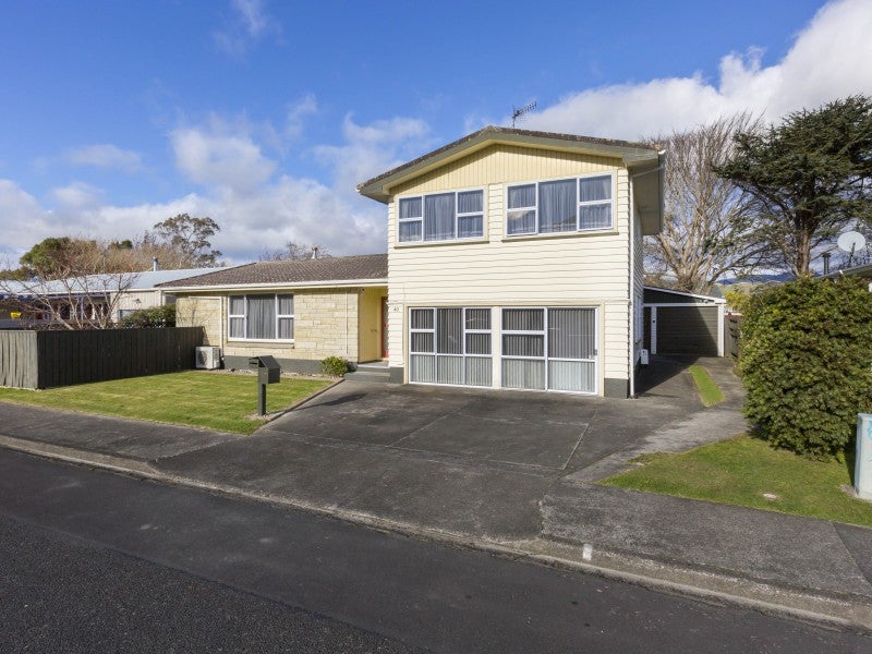 40 Holdsworth Avenue, Trentham, Upper Hutt - Carousel 1
