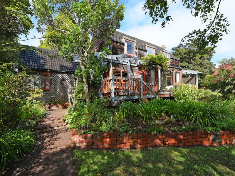 74 Blue Mountains Road, Pinehaven, Upper Hutt - Carousel 2