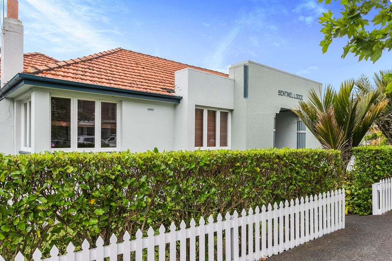 4/151 Jervois Road, Herne Bay, Auckland - Carousel 1