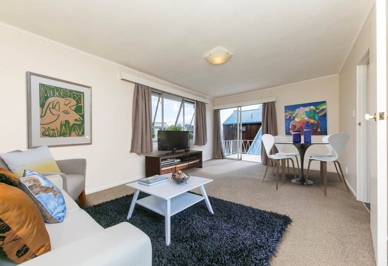 4/2 Riverview Road, Panmure, Auckland - Carousel 2