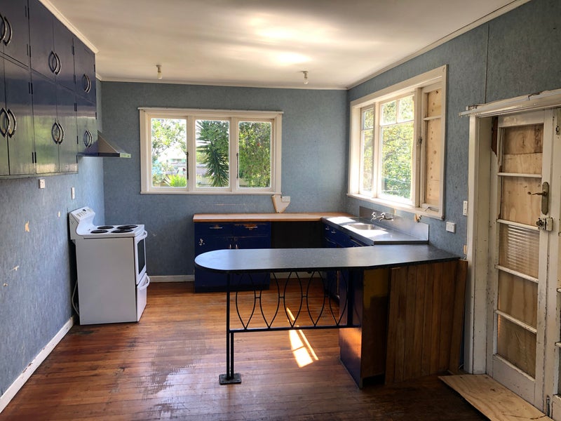 1 Montrose Street, Kaiti, Gisborne - Carousel 2