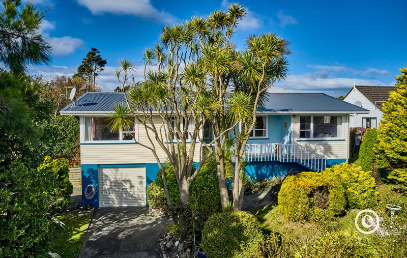 4 Bronwyn Way, Paparangi, Wellington - Carousel 1