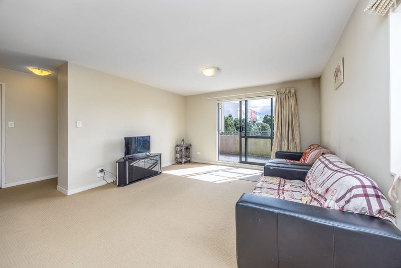 2A/12 Morning Star Place, St Lukes, Auckland - Carousel 1