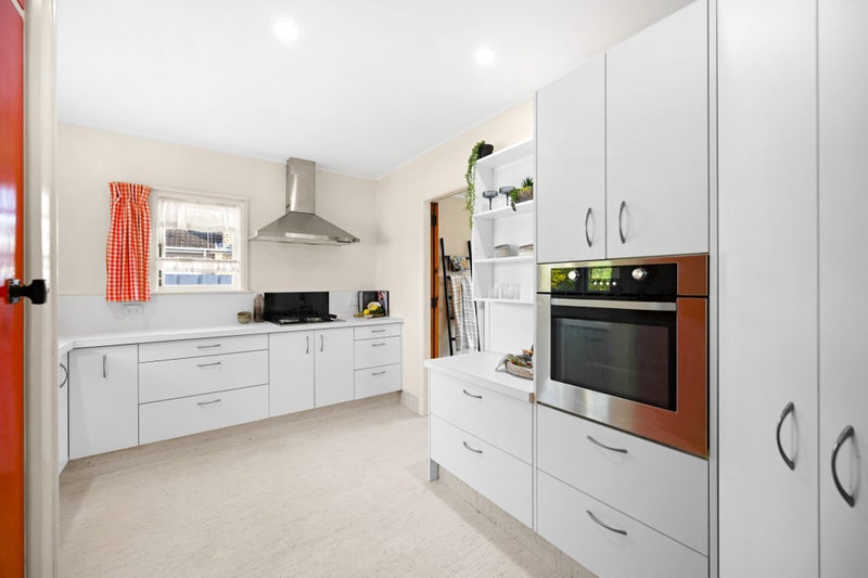 172 Nixon Street, Hamilton East, Hamilton - Carousel 2