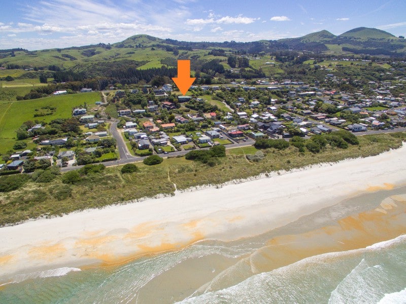 25 Queen Street, Brighton, Dunedin - Carousel 1