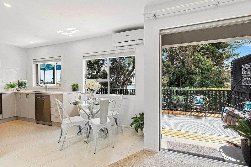 3/5 Beach Haven Road, Beach Haven, Auckland - Carousel 1