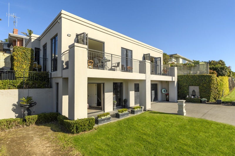 21A Seaview Road, Otumoetai, Tauranga - Carousel 1