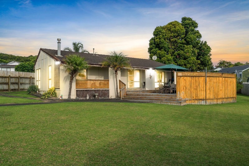 5 Aronia Way, Goodwood Heights, Auckland - Carousel 1