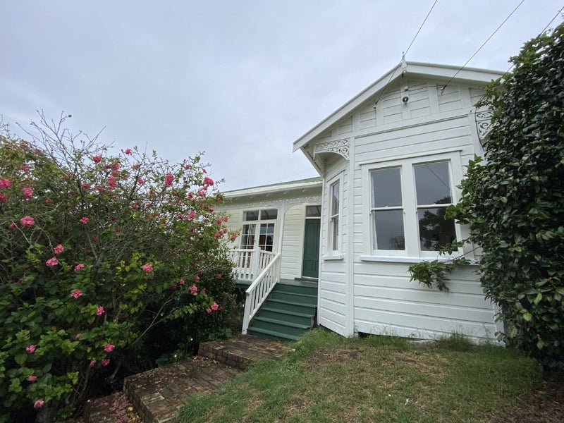 16 Malvern Road, Morningside, Auckland - Carousel 1