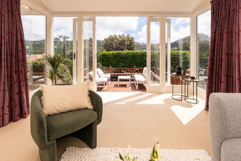 7 Spiers Street, Karori, Wellington - Carousel 2