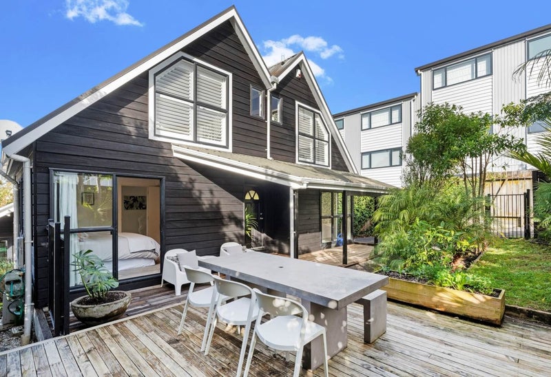 2/655 Remuera Road, Remuera, Auckland - Carousel 1