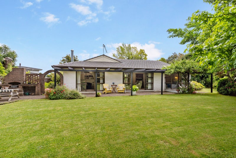 12 Rhonda Place, Opaheke, Papakura - Carousel 1