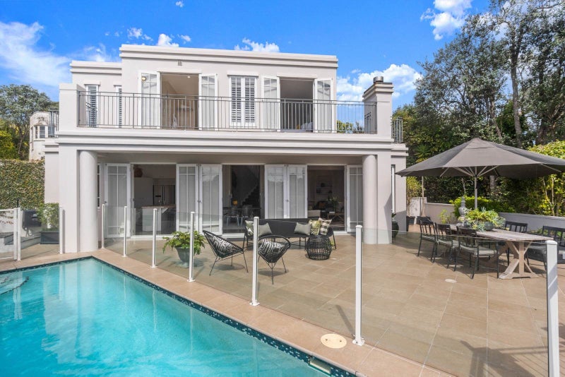 19A Stirling Street, Remuera, Auckland - Carousel 2