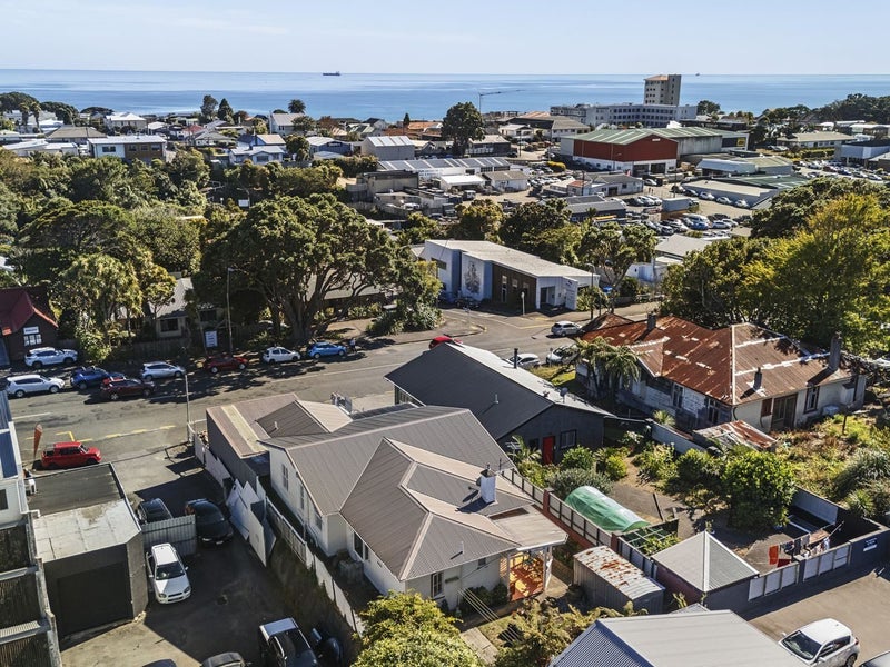 219 Devon Street West, New Plymouth, New Plymouth - Carousel 2