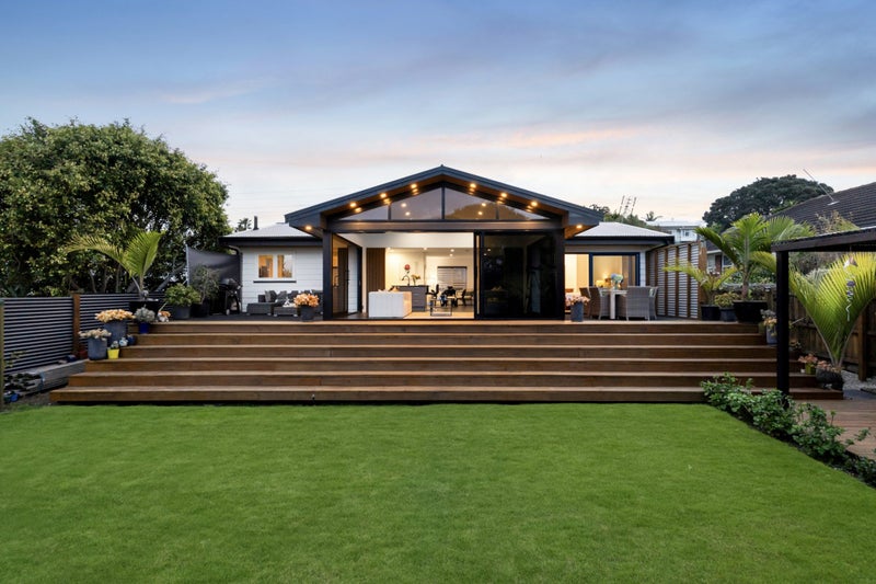 15 Mataroa Road, Mount Wellington, Auckland - Carousel 1