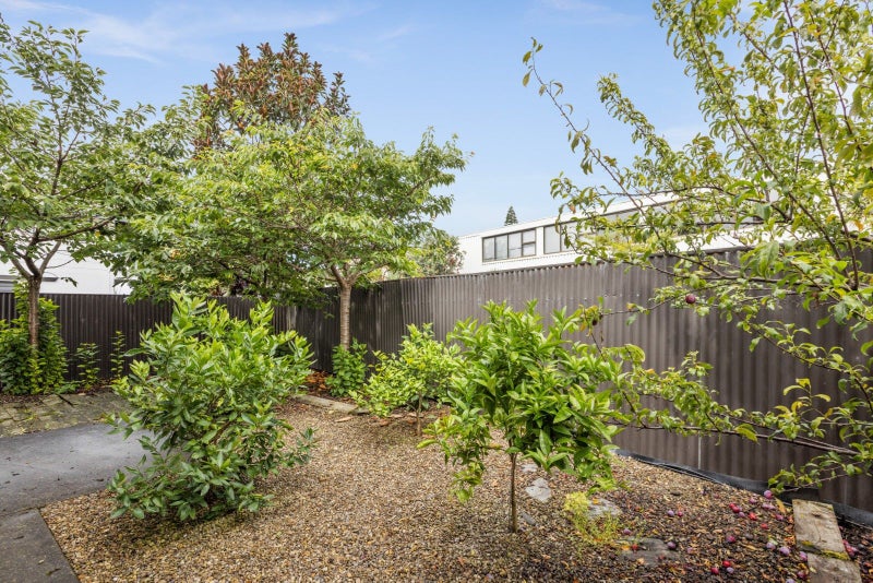 1/170 Waghorne Street, Ahuriri, Napier - Carousel 17