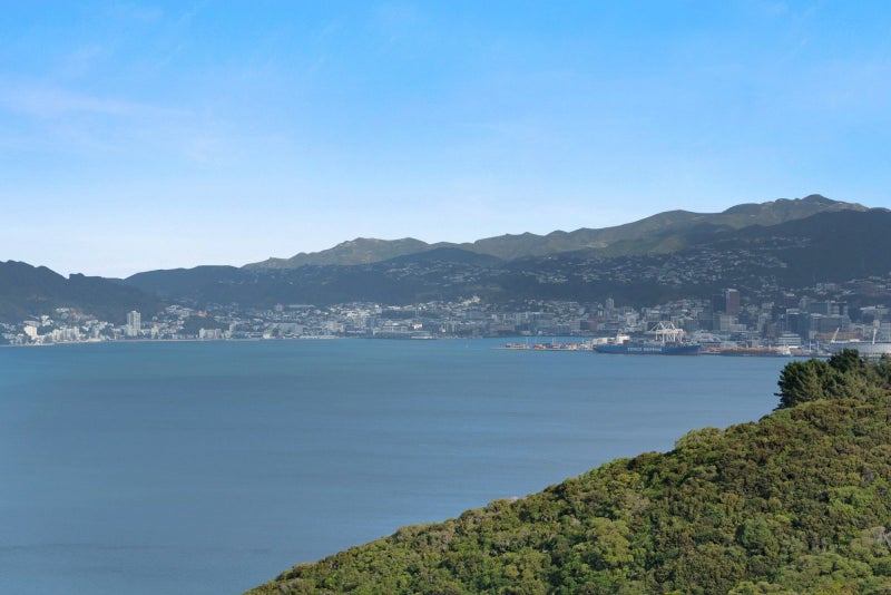 28 Bennett Grove, Newlands, Wellington - Carousel 1