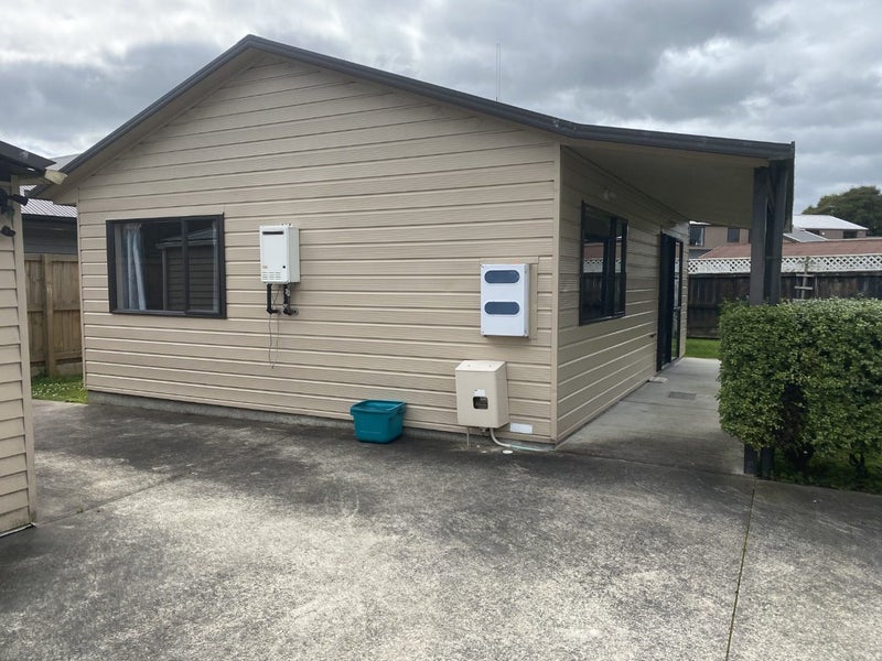 25 Montgomery Crescent, Bader, Hamilton - Carousel 2