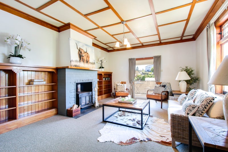 60 Shakespeare Road, Bluff Hill, Napier - Carousel 1