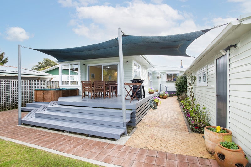 18 Seymour Road, Inner Kaiti, Gisborne - Carousel 1