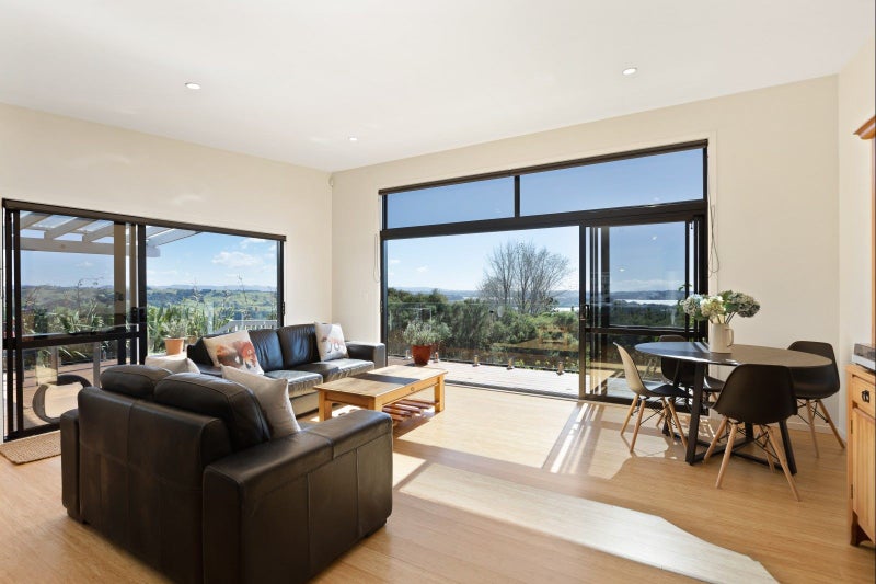 3 The Bullock Track, Mahurangi West, Warkworth - Carousel 1