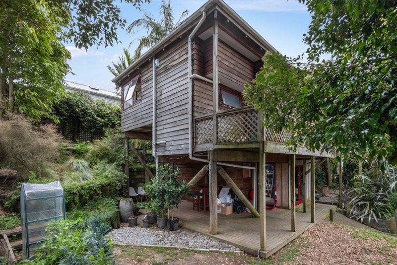 11 Keppell Street, Grey Lynn, Auckland - Carousel 2